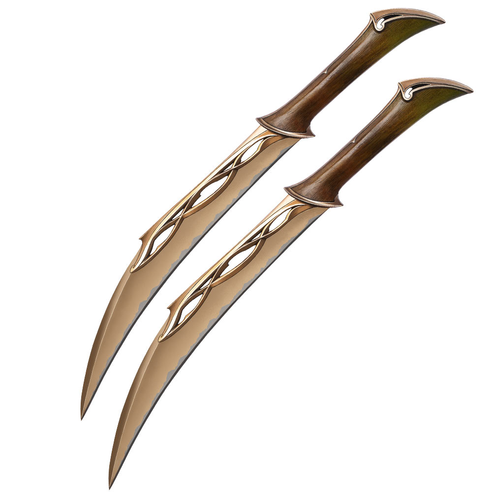 As Captain of the Woodland Guard, Tauriel carries signature twin daggers with blades forged of a bronzed alloy and a Silvan steel edge of superior strength.
